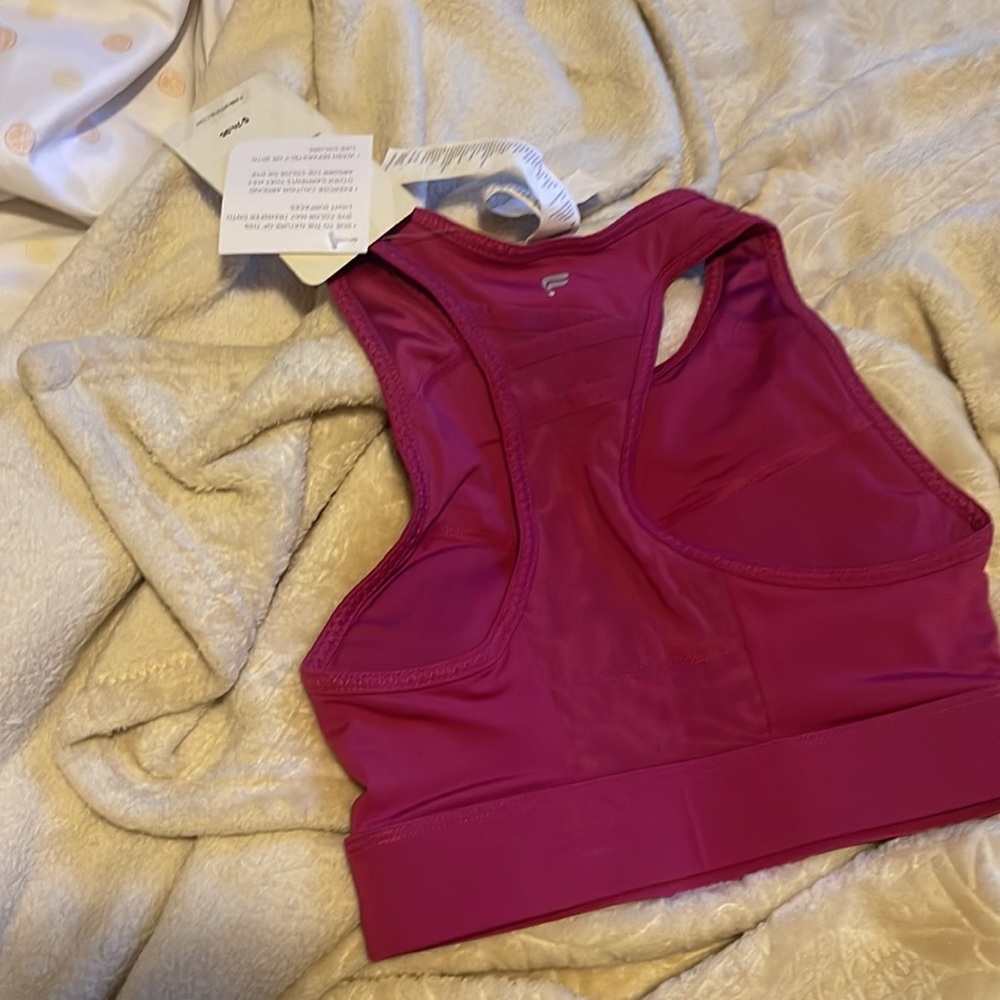 Workout top - Picture 2 of 2